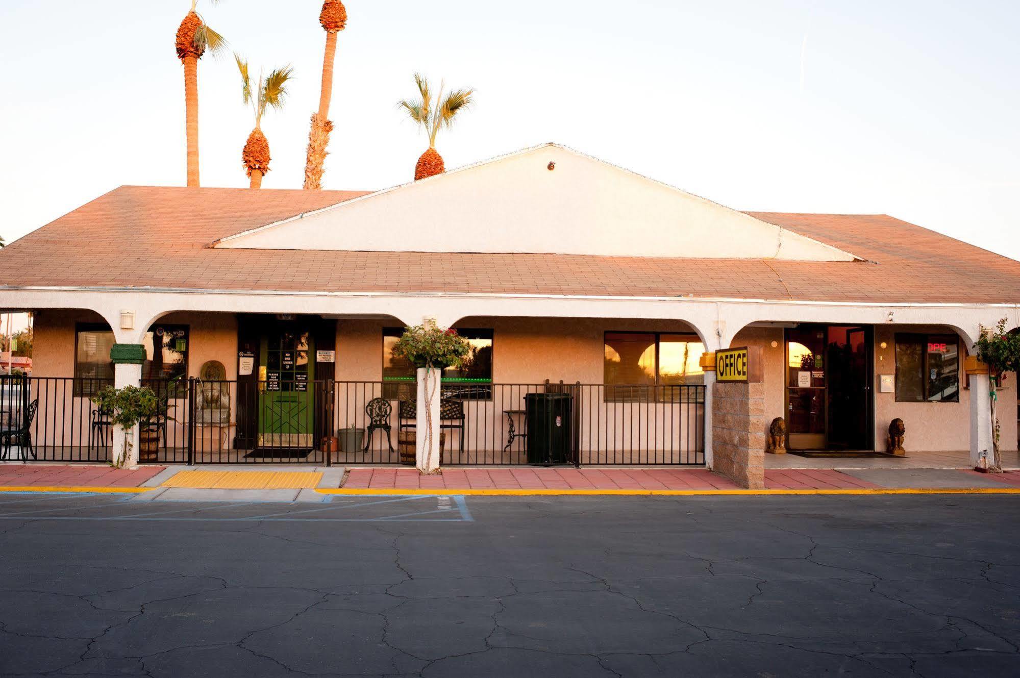 Emerald Inn & Lounge Blythe Exterior foto